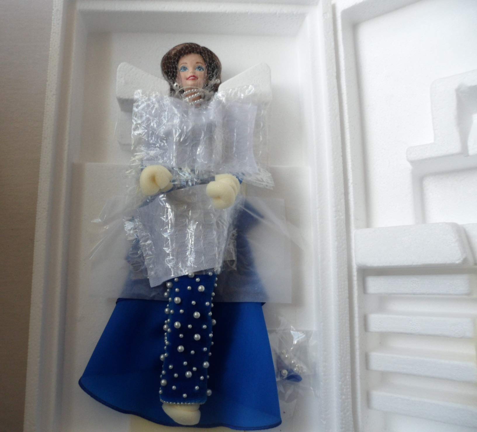Amazon.com: Barbie - Evening Pearl - The Presidential Porcelain
